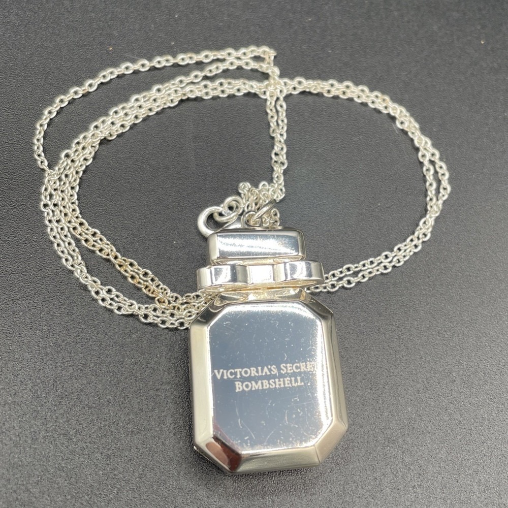 Vintage Victoria Secret Solid Perfume Silver Locket Necklace Bombshell 32" Chain